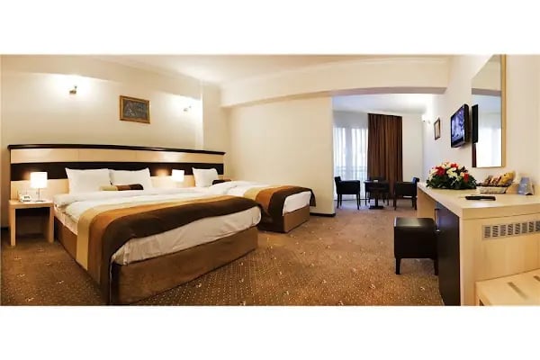 Astopia Hotel &amp; Cafe - Resim 5
