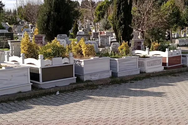 Cebeci Mezarlığı - Resim 17