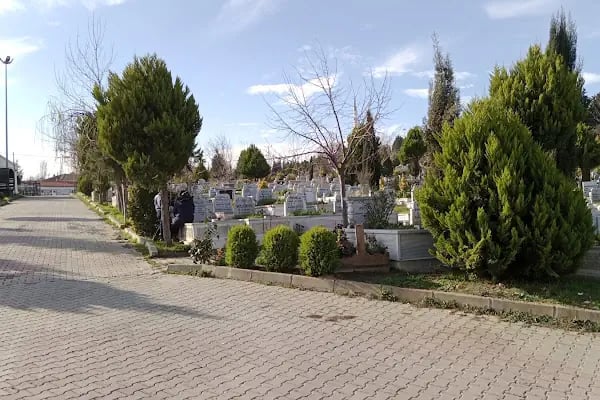 Cebeci Mezarlığı - Resim 12