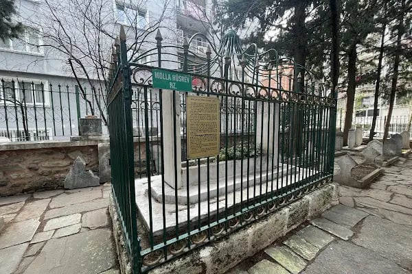 Molla Hüsrev Hazretleri Türbesi - Resim 3