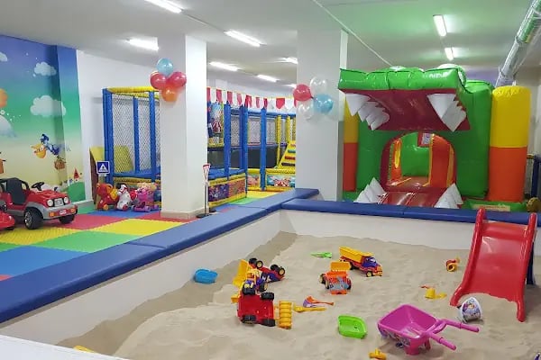 Kidslandia Cafe Çocuk Oyun Merkezi - Resim 1