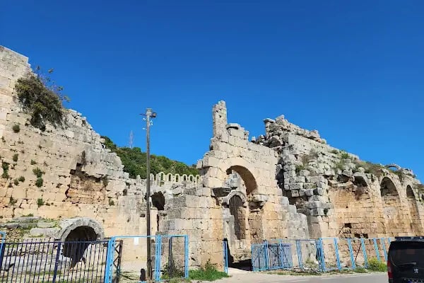 Perge tiyatrosu - Resim 4