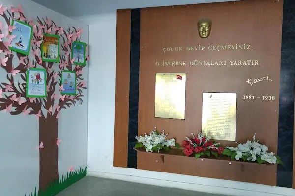 Fikri İnal İlköğretim Okulu - Resim 5