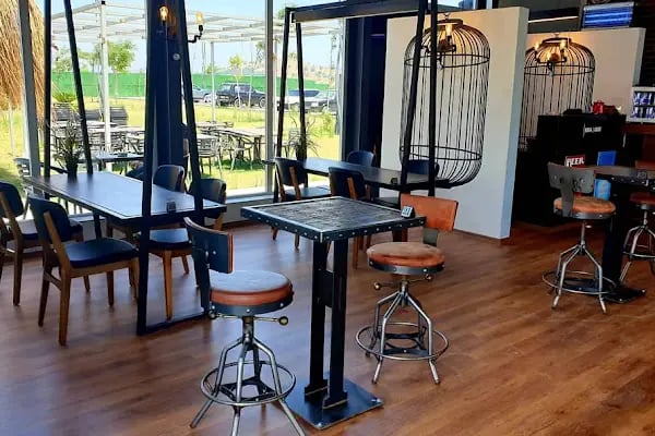 Brighton Pub &amp; Kitchen - Resim 15