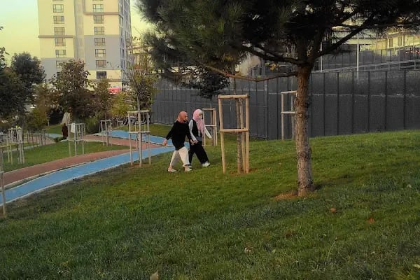 Kenan Onuk Parkı - Resim 18