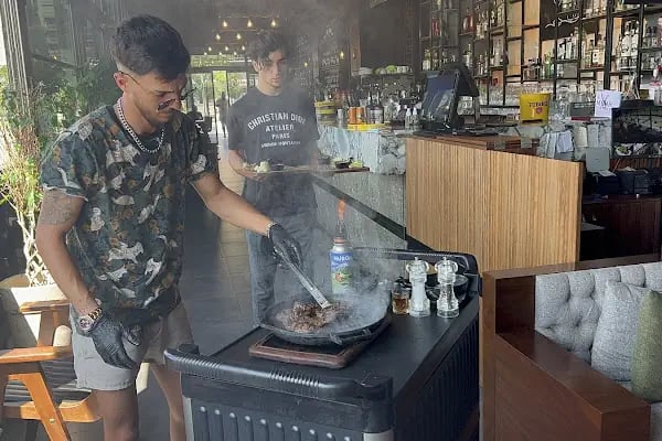 Lila Mor Cafe & Bistro Party House - Resim 7