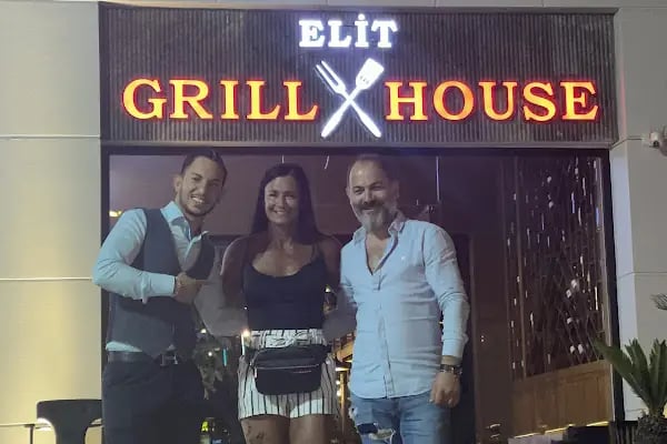 Lila Mor Cafe & Bistro Party House - Resim 20