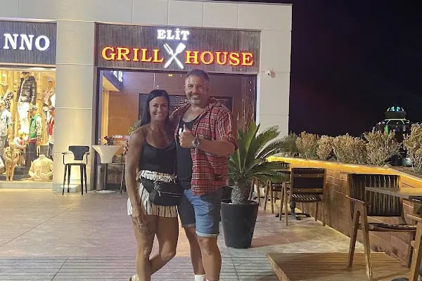 Lila Mor Cafe & Bistro Party House - Resim 12