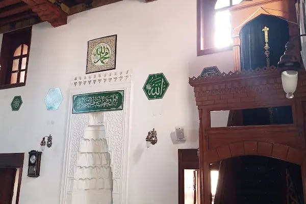 Karanlık Sabuni Cami - Resim 3