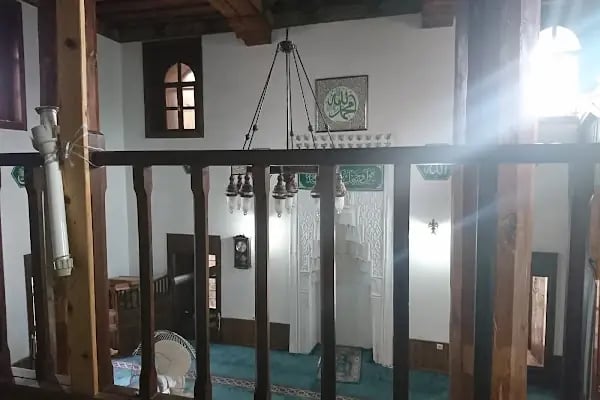 Karanlık Sabuni Cami - Resim 11