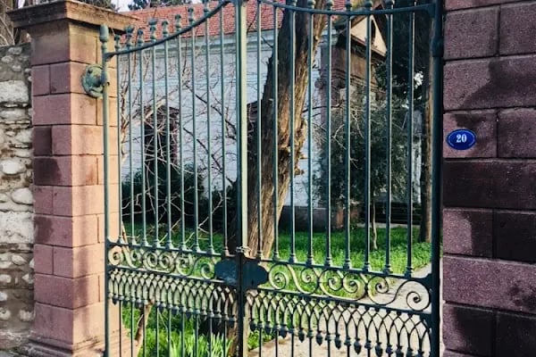 St. Mary Magdalene Anglican Church - Resim 16