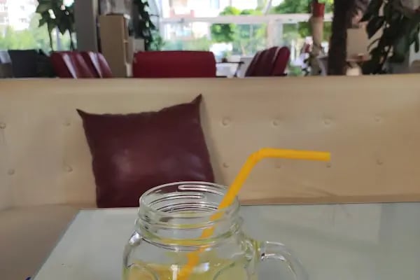 Varna Cafe - Resim 4