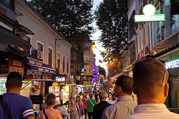 Surp Takavor Ermeni Kilisesi - Resim 13