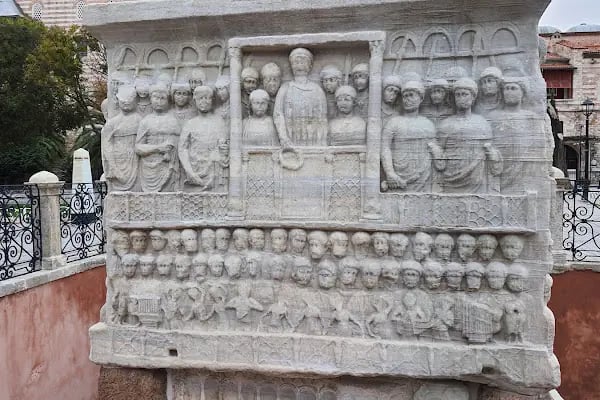 Theodosius Dikilitaşı - Resim 3