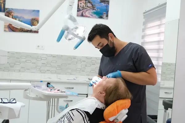 ÖZEL İŞÇİEVLERİ AĞIZ VE DİŞ SAĞLIĞI POLİKLİNİĞİ - Resim 6