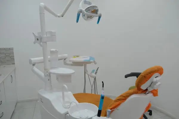 ÖZEL İŞÇİEVLERİ AĞIZ VE DİŞ SAĞLIĞI POLİKLİNİĞİ - Resim 3