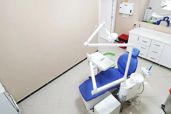 ÖZEL İŞÇİEVLERİ AĞIZ VE DİŞ SAĞLIĞI POLİKLİNİĞİ - Resim 15