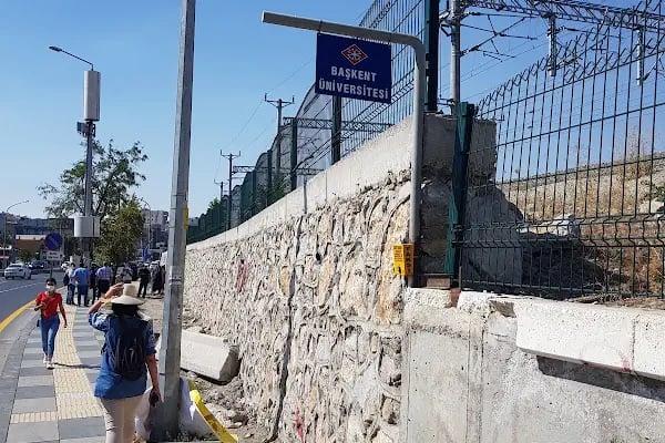 Başkent Üniversitesi Sıhhiye Servis Durağı - Resim 11