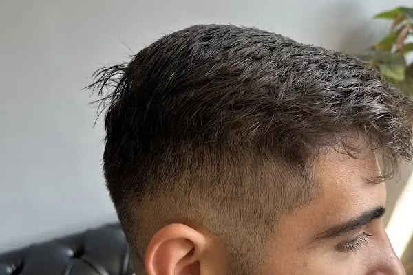 EMRE KARATAS HAIR STUDIO - Resim 5