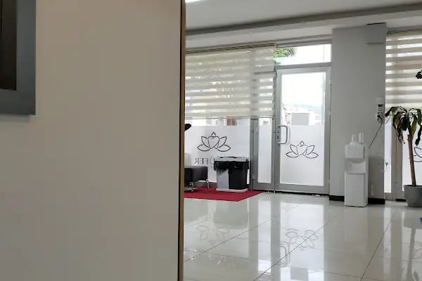 Dent Nilüfer Ağız ve Diş Sağlığı Merkezi - Resim 17