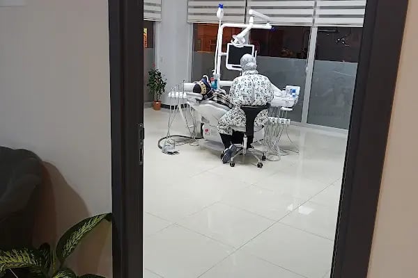 Dent Nilüfer Ağız ve Diş Sağlığı Merkezi - Resim 3