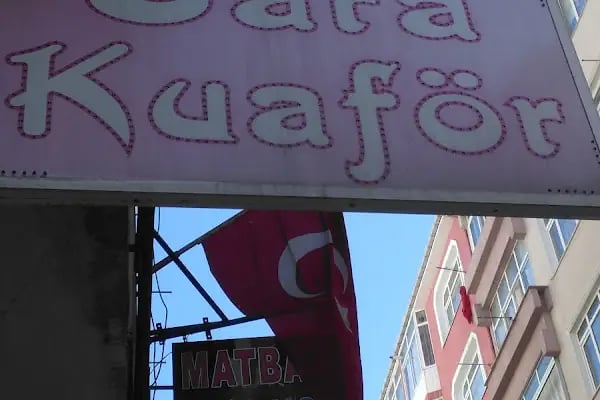 SARA KUAFÖR MAKYAJ - Resim 4
