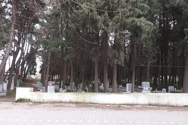 Halalca Köyü mezarlığı - Resim 4