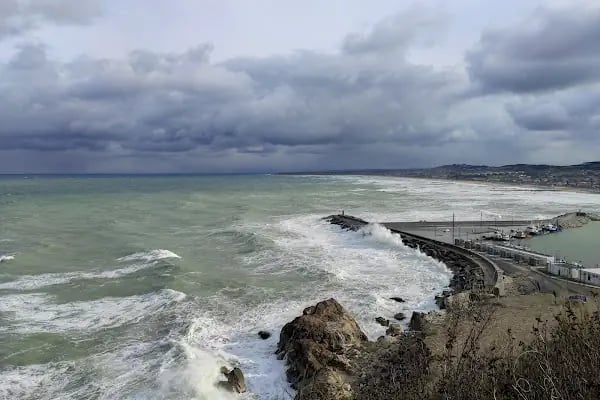 ARNAVUTKÖY BELEDİYESİ KARABURUN KAFE - Resim 7