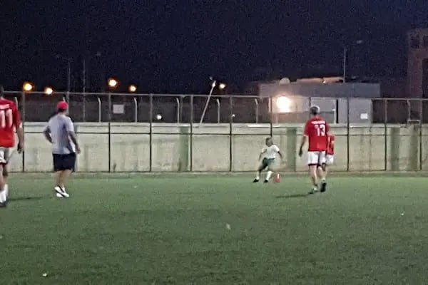 Kazım Besif Futbol Sahası - Resim 7