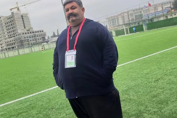 Kazım Besif Futbol Sahası - Resim 6