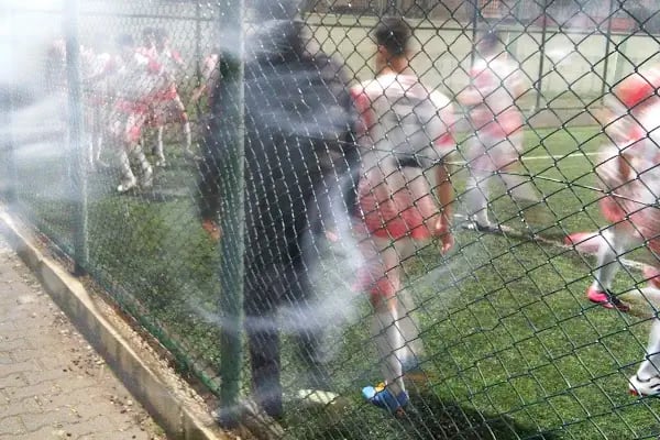 Kazım Besif Futbol Sahası - Resim 12