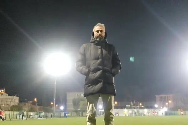 Kazım Besif Futbol Sahası - Resim 10
