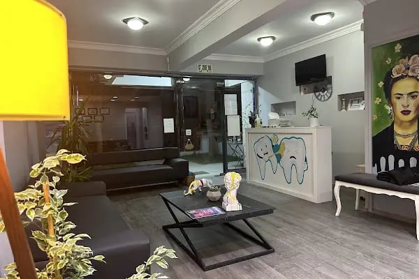 Diş Hekimi Hasan Alperen Doğan | Özel Diş Kliniği - İzmir, Karşıyaka - Resim 4