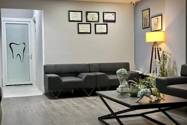 Diş Hekimi Hasan Alperen Doğan | Özel Diş Kliniği - İzmir, Karşıyaka - Resim 3
