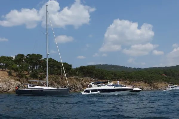 Teos Kınalıada Beach & Restaurant - Resim 1