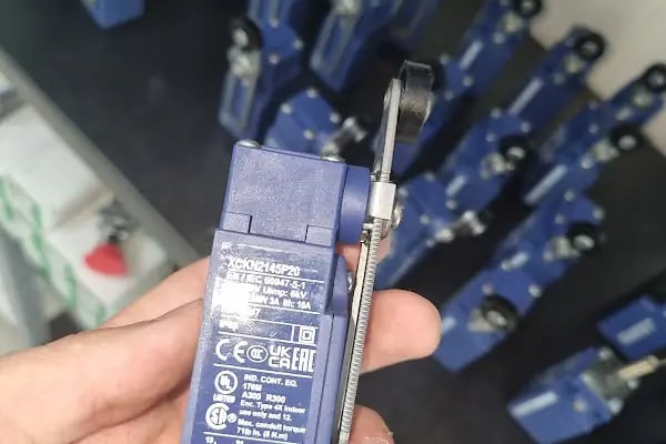 SAİMOĞLU ELEKTRİK ELEKTRONİK OTOMASYON VE HIRDAVAT MALZEMELERİ A.Ş. Osb. şubesi - Resim 12