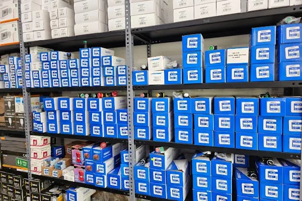 SAİMOĞLU ELEKTRİK ELEKTRONİK OTOMASYON VE HIRDAVAT MALZEMELERİ A.Ş. Osb. şubesi - Resim 3