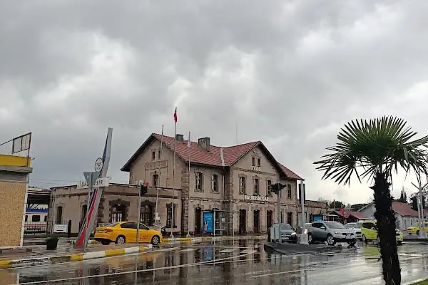 BALIKESİR TREN GARI - Resim 3