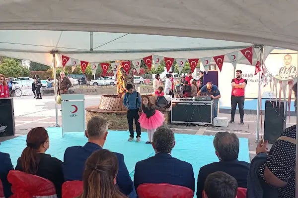 Türk Kızılay'ı Adana Kan Bağış Merkezi - Resim 2