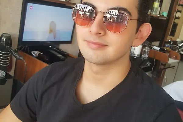 SALON NATUREL BARBER CLUB Saça Dair Herşey - Resim 18