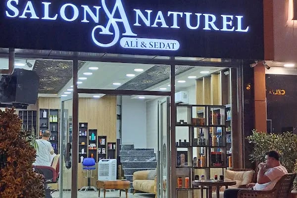 SALON NATUREL BARBER CLUB Saça Dair Herşey - Resim 2
