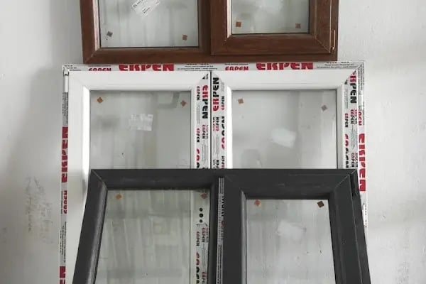 Uzman Yapı- Alüminyum korkuluk-Çelik kapı-PVC pencere-pileli sineklik cambalkon - Resim 4