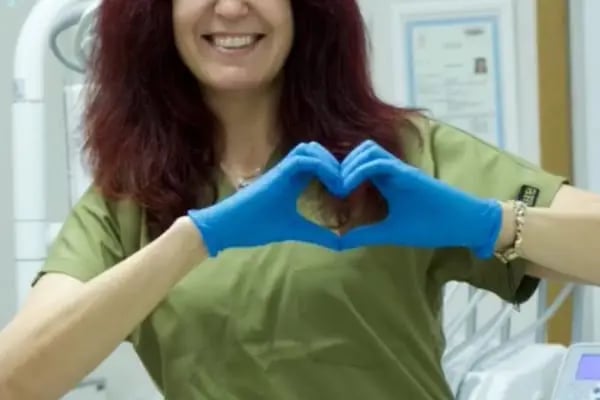 Diş Hekimi Hande Kahya ağız ve diş sağlığı polikliniği - Resim 9