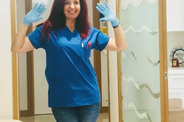 Diş Hekimi Hande Kahya ağız ve diş sağlığı polikliniği - Resim 8