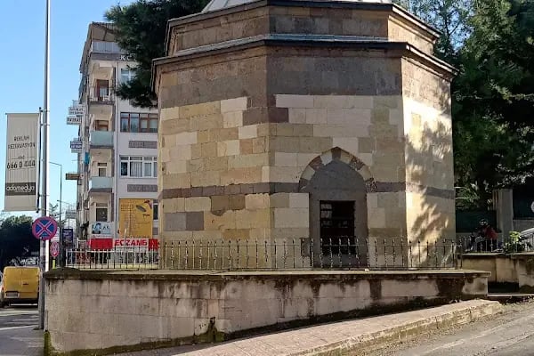 Emir Mehmet Türbesi - Resim 16