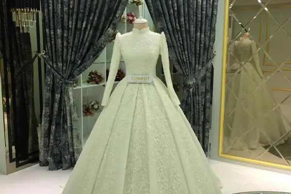 Zümrüt Gelinlik ve moda evi - Resim 13