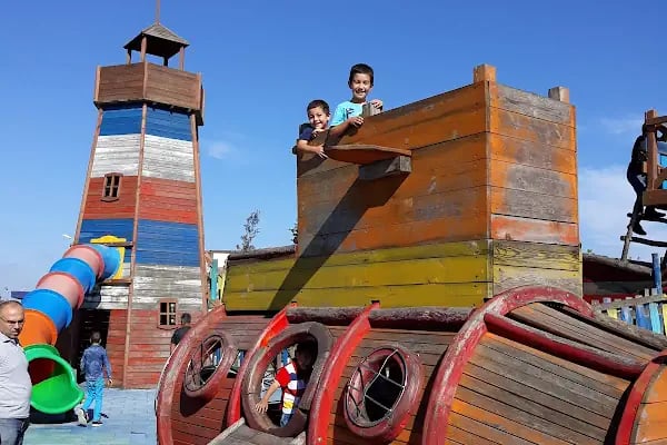 Arnavutköy Şehir Parkı - Resim 13