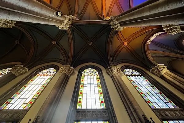 St. Antuan Kilisesi - Resim 18