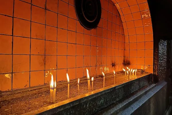 St. Antuan Kilisesi - Resim 17