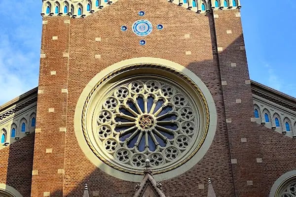 St. Antuan Kilisesi - Resim 2